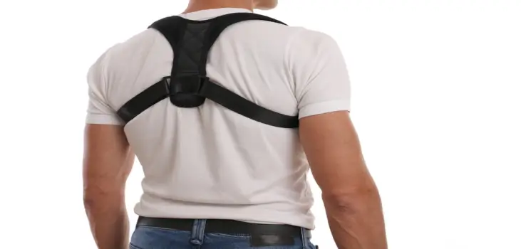 close up of a man's back using kizu spine posture corrector